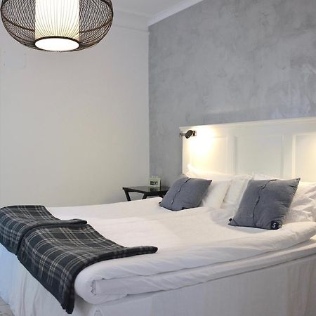Hallfreda Hotell Endre Екстериор снимка