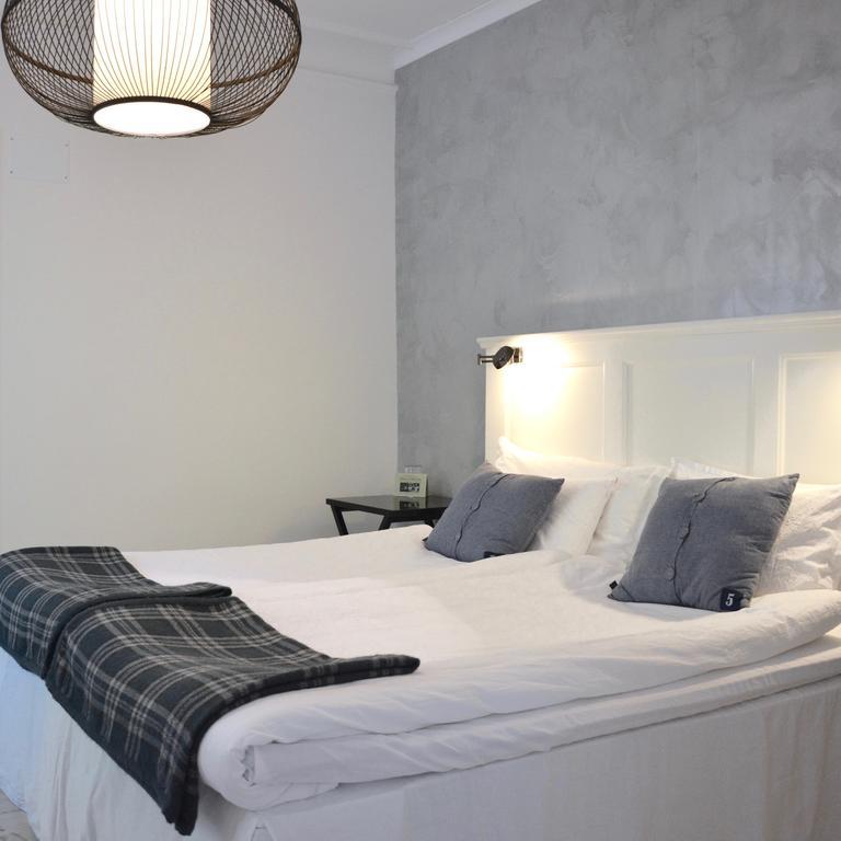 Hallfreda Hotell Endre Екстериор снимка